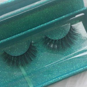False Lashes "Last Summer" Tapered Wispy